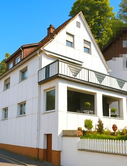 Solides Zweifamilienhaus mit Nebengebäude in idyllischer Lage von Tettau - Tettau (Bayern)