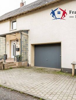 Freistehendes Ein-/Zweifamilienhaus mit Garage & Terrasse in Wallscheid - Wallscheid