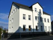 Neu sanierte 2-Raumwohnung mit Tageslichtbad incl. Pkw-Stellplatz - Gersdorf