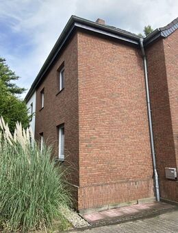 KR-Bockum - modernisierte DHH auf schönem Sonnengrundstück! - Krefeld
