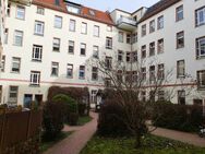 schöne 2-Zimmerwohnung mit Dielenboden für Kapitalanleger - Berlin