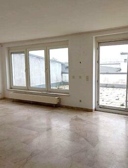 großzügige Wohnung mit großer Dachterrasse mit Süd-West Ausrichtung - Forchheim (Bayern)