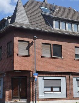 Hürth-Efferen: Schönes Backsteinhaus als renditestarke "Studentenvilla"! - Hürth