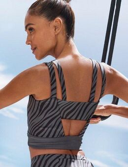 LASCANA ACTIVE Crop-Top Sporttop mit Cut-Outs