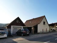 AUMÜLLER-Immobilien - Sympathisches Einfamilienhaus mit großer Garage und sonniger Terrasse - Bad Soden-Salmünster