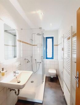 Schicke 3-Raumwohnung am Puppentheater I Balkon I EBK I Bad mit Dusche I PKW-Stellplatz mögl. - Magdeburg