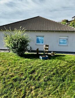 Mit dem Deister vor der Tür: Gepflegter Bungalow mit viel Platz und großem Grundstück - Bad Münder (Deister)