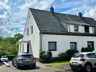 Nahe Unterbacher See - Traumhaftes Grundstück mit sanierungsbedürftigem EFH - Düsseldorf