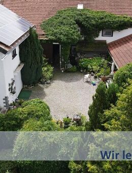 IDYLLISCH UND ROMANTISCHE 3-SEIT HOFSTELLE MIT FERIENWOHNUNG, TIERHALTUNG GEEIGNET - Witzmannsberg
