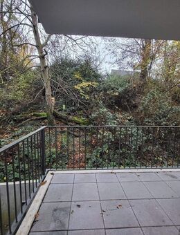 NACHMIETER GESUCHT! Moderne 2-Zimmer-Wohnung mit Balkon und Waldblick in Wesseling - Wesseling