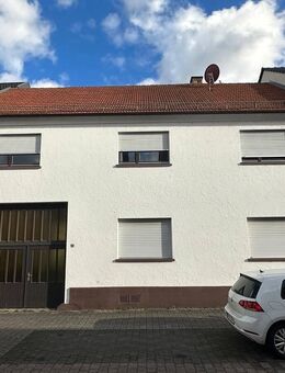 Charmantes renovierungsbedürftiges Wohnhaus mit großem Grundstück in Linkenheim-Hochstetten - Linkenheim-Hochstetten