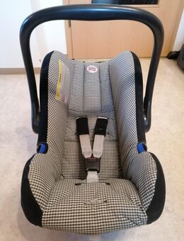 Babysafe Römer Babyschale - Markt Wald