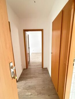 *** Helle 2 Zimmer Wohnung mit Balkon in Duisburg-Duissern *** - Duisburg