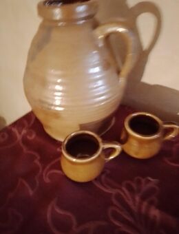 Dickbauchiger Krug samt zwei kleinen Trinktassen, unbeschädigt, unbenutzt - Nürnberg Zentrum