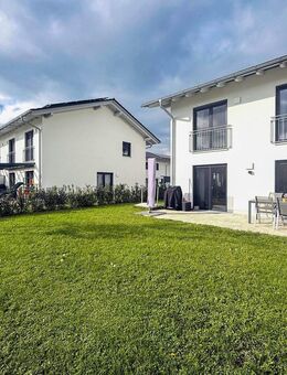 Moderne, energieeffiziente Doppelhaushälfte mit großem Garten in Poing! - Poing