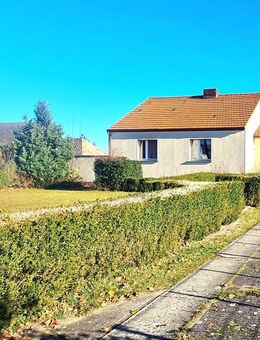 PROVISIONSFREI|Liebevoll gepflegtes Einfamilienhaus mit neuem Bad, Kamin und weitläufiges Grundstück - Löwenberger Land