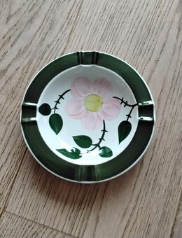 Entzückender Aschenbecher - Braunschweig