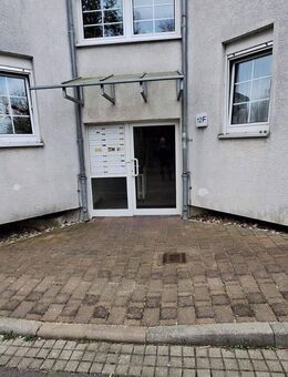 Ruhige und helle 2-Raumwohnung im Erdgeschoss mit 2x Balkon sucht Mieter - Meuselwitz