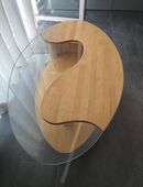 Couchtisch oval massive Eiche Holz mit Glaseinsatz, Dreifuß in 67098
