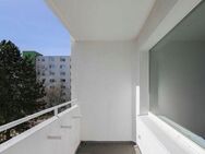 In naturnaher Stadtrandlage: Sofort bezugsfreie 3-Zimmer-Wohnung mit Balkon - Berlin
