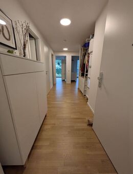 Moderne 4-Zimmer-Wohnung mit Garten in Bonn - Bonn