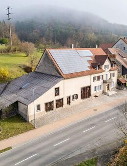 Einzigartiges Wohnhaus mit großer Scheune & historischem Charme - direkt an der Schweizer Grenze - Klettgau