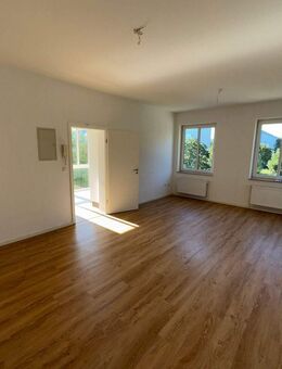 Geräumige 4-Zimmer-Wohnung mit Stellplatz - Ihr neues Zuhause wartet - Königs Wusterhausen