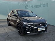 VW T-Roc, 2.0 TSI Sport R-Line, Jahr 2021 - München