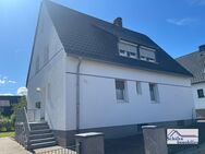 Ihr liebevolles Refugium: Einfamilienhaus mit blühendem Garten und Dachausbau-Möglichkeit - Balve