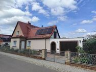 Doppelhaushälfte, voll unterkellert mit großer Garage und großem Garten - Meuselwitz