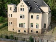 Auerbach 3 Zimmer-Wohnung Erstbezug nach Komplettsanierung in einer bezaubernden Villa - Auerbach (Vogtland) Zentrum
