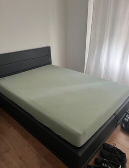 LED-Polsterbett Toulouse 140x200 cm in Schwarz Mit Matratze, Lattenrost, LED-Beleuchtung und Bettkasten - Mannheim