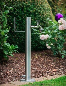 Wassersäule SRG 650 mm Edelstahl MIT Schlauchhalterung - Hiddenhausen