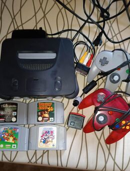 Nintendo 64 Konsole mit 4 Spielen und Memory Expansion Pack - Crimmitschau Zentrum