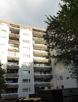 Großzügige Wohnung mit Balkon und Tiefgaragenplatz auf Erbpacht im Spessartviertel! - Dietzenbach