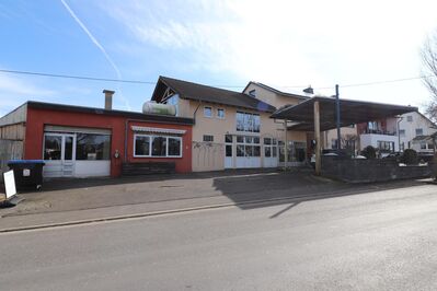 Ehem. Gastrobetrieb mit zwei renovierten Wohnungen und Garagen in Mastershausen, Nähe Kastellaun