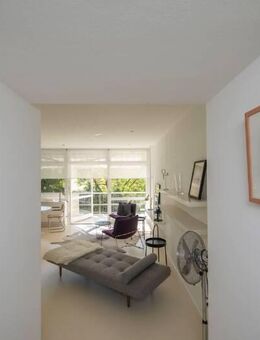 Im Tiergarten im Oskar Niemeyer Haus 2 Zi-Whg. mit Balkon und EBK - Berlin