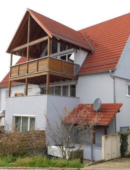 Exclusive Wohnung im OG, 120 m² Wfl., Top-Ausstattung, EBK, ca. 17 m² Südbalkon, sympath. Umgebung! - Neckarwestheim