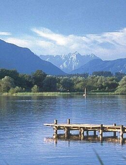 Schöne stylische Dachgeschoss Wohnung mit großem Balkon eigenem Garten & Weitblick - Seefeld (Bayern)