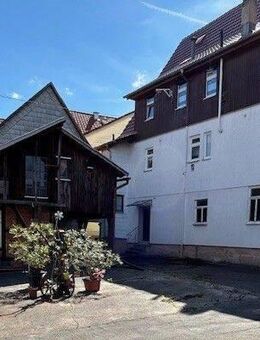 3-Familienhaus im Einzeldenkmal teilsaniert in der Ortsmitte der Gemeinde Frankenblick OT Schalkau - Schalkau