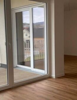 Erstbezug - 2 Raum-Wohnung mit Terrasse, Badewanne+Dusche - Jena