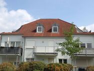 Geräumige Dachgeschosswohnung im ruhig gelegenen Storchennest in Bayreuth - Bayreuth
