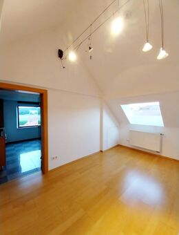 Ruhige neurenovierte 2-Zimmer Wohnung in Regenstauf (56 qm) - Regenstauf