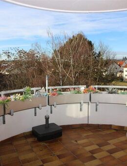 Sonnige 2,5-Zi-Whg mit Balkon ins Grüne! - Sindelfingen