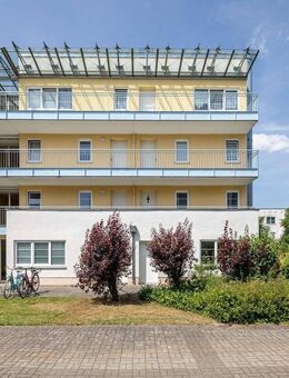 Bezugsfreie Gartenwohnung im grünen Buckow inklusive Tiefgaragenstellplatz - Berlin