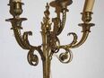 Wandleuchten Dreiflammige Gründerzeit Wandlampe / Messing Wandleuchte aus der Zeit um 1900 in 15738