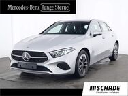 Mercedes A 200, Progressive, Jahr 2023 - Eisenach