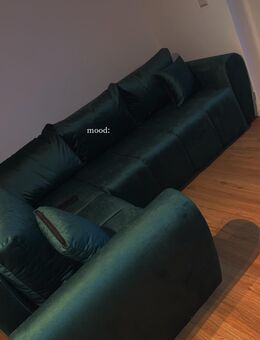 Verkaufe eine Samt grüne Couch - Fürth