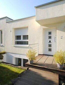 Kelkheim: Einzigartige Kapitalanlage in toller Villenlage mit Finanzierungsübernahme bei 1,1%! - Kelkheim (Taunus)