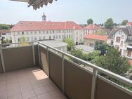 Sehr gut geschnittene Wohnung mit sonnigem Balkon und schicker EBK! - Groß Gerau